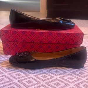 Tory Burch Glossy Black Loafers with Logo Detail